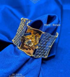 916 Gold Mirror Floral Bangle