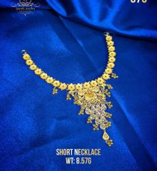 Elegant Gold Bridal Short Necklace