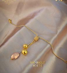 22k Gold Dangling Bead Fancy Bracelet