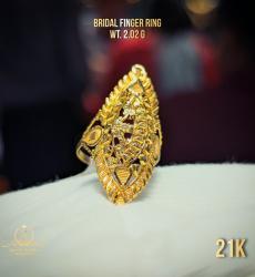 Elegant 21 Karat Gold Finger Ring
